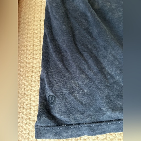 Lululemon twist back camisole - Picture 3 of 9